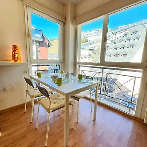 https://serraneu-zona-media-erb-alojamientos.es-andalucia.com
